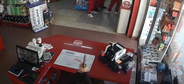 Refuzohet kërkesa për inicim disiplinor ndaj gjykatëses që përjashtoi avokatin Besnik Berisha nga mbrojtja e Shaban Gogajt