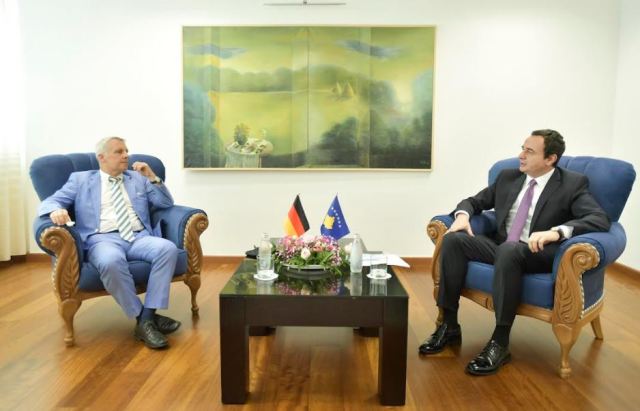 Kurti dhe ambasadori gjerman flasin për samitin që bën bashkë BE-në dhe Ballkanin Perëndimor në Slloveni