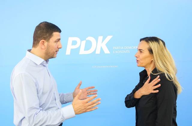 Arbënesha Kuqi, kandidate e PDK-së për kryetare të Gjakovës