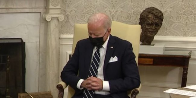 Biden po fle? Video bëhet virale në rrjet