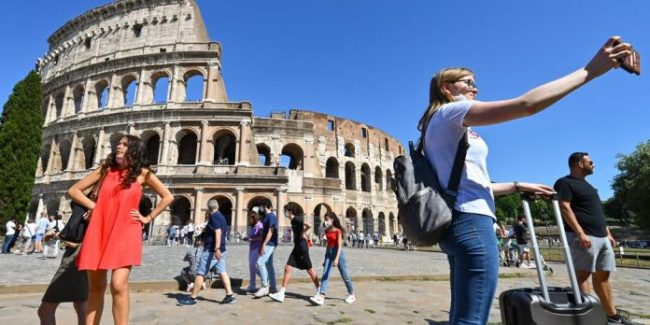 Kërcënimi i ministrit italian: Ose merrni vaksinën, ose do të kthejmë karantinën