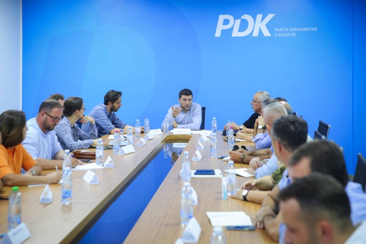 PDK cakton kandidatët për kryetarë komunash, në mesin e tyre ka edhe gra