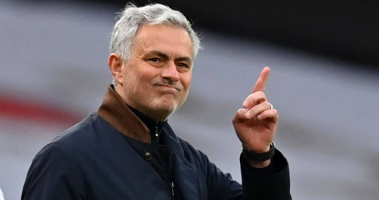 Mourinho: Nuk kemi bërë merkaton që doja, të dashurat e lojtarëve do mërziten me mua