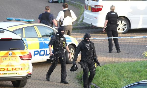 Sulm i armatosur në Britani, agresori vret veten pasi u mori jetën disa personave