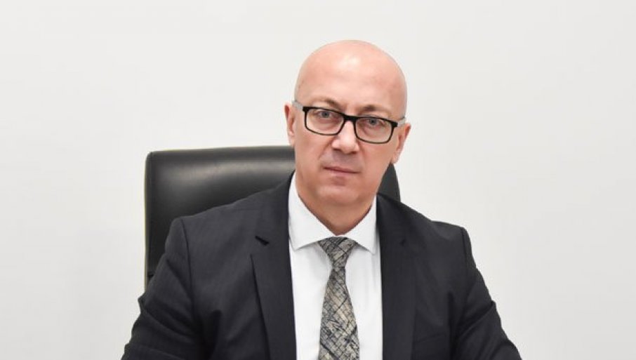 “Partitë shqiptare po përpiqen të provokojnë tërmet politik”, thotë Rakiq