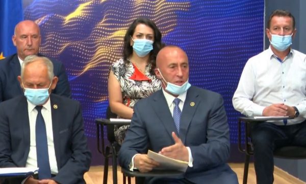 Ramush Haradinaj ia kërkon dorëheqjen Albin Kurtit