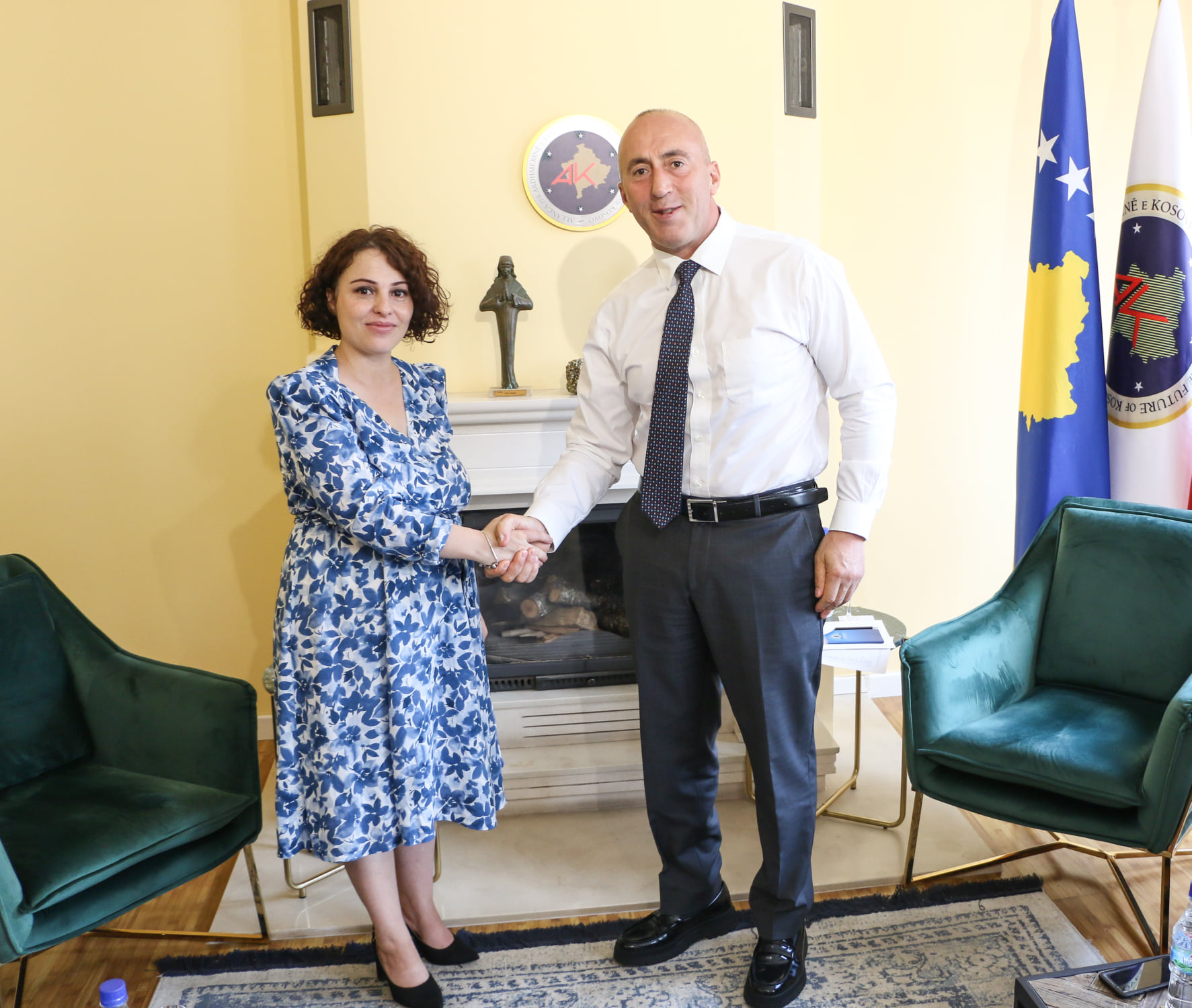 Haradinaj prezanton kandidaten për kryetare të komunës së Drenasit