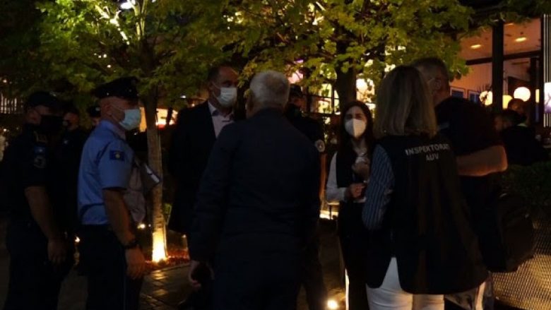 Ministri Sveçla bashkë me policinë dhe inspektorët në aksion