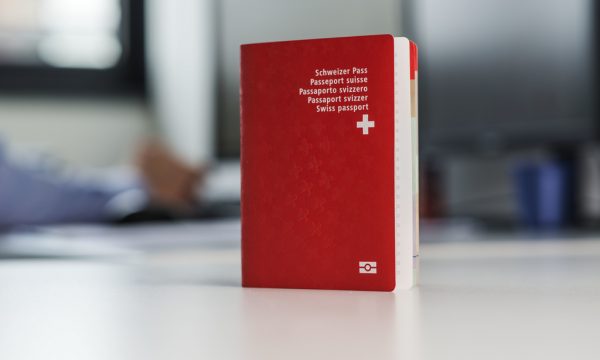 Si mund t’i merrni “vizat e arta” në Zvicër