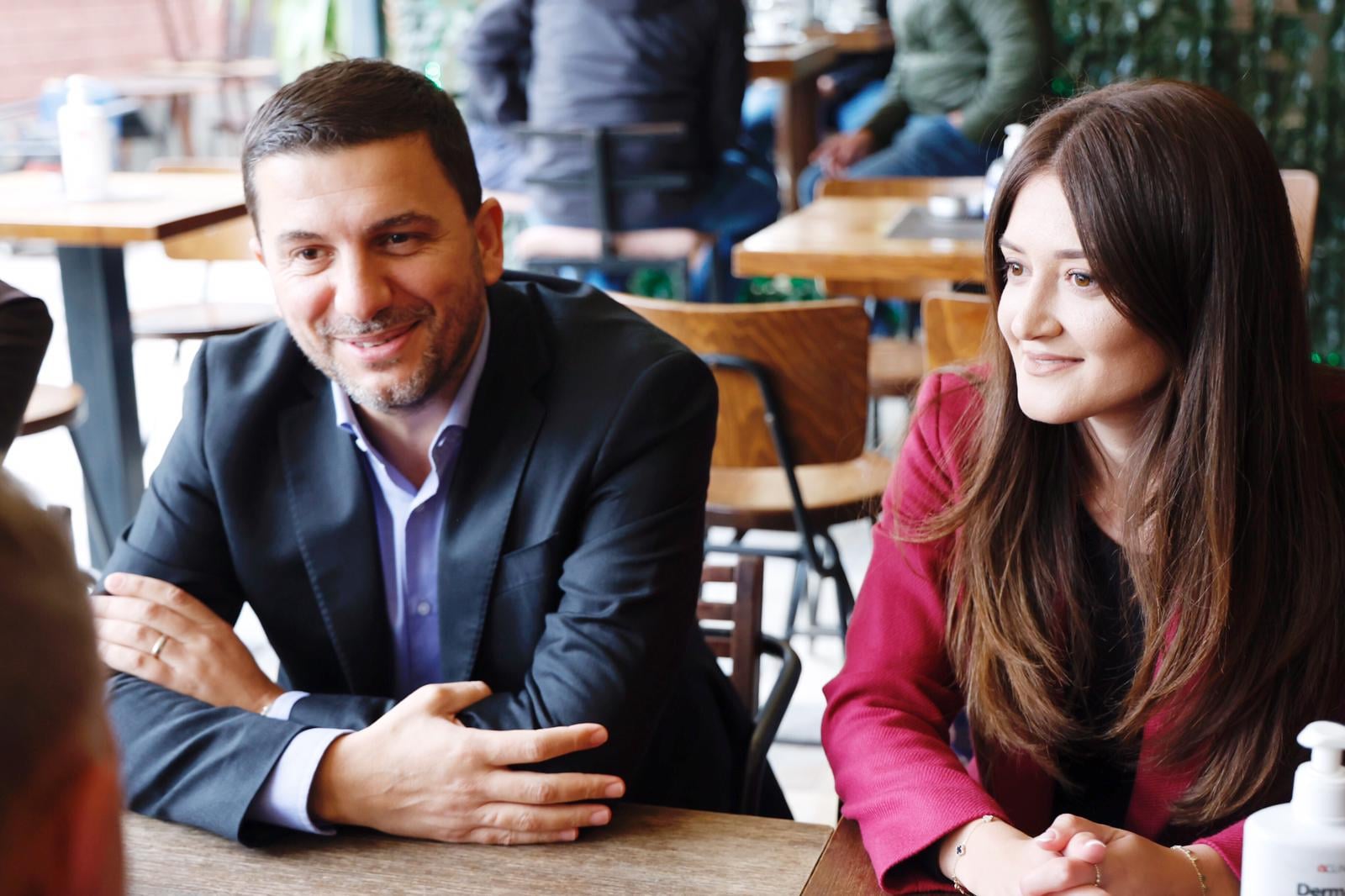 Memli Krasniqi: Llapjanët do të votojnë për ndryshimin që do ta sjellë një grua e re si Floretë Zejnullahu