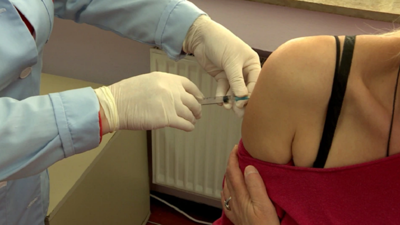 Agjencia e BE-së shumë shpejt vendos për dozën e tretë të vaksinës