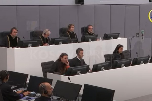 Fillon seanca gjyqësore në Hagë, pyetjet për dëshmitarin e parë përfundojnë sot