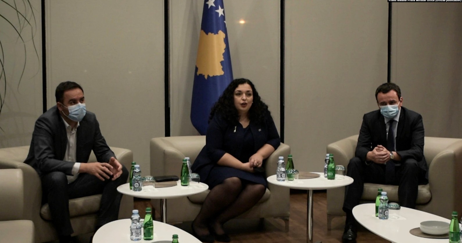 Kravata e punime druri: Dhuratat që pranuan liderët e shtetit