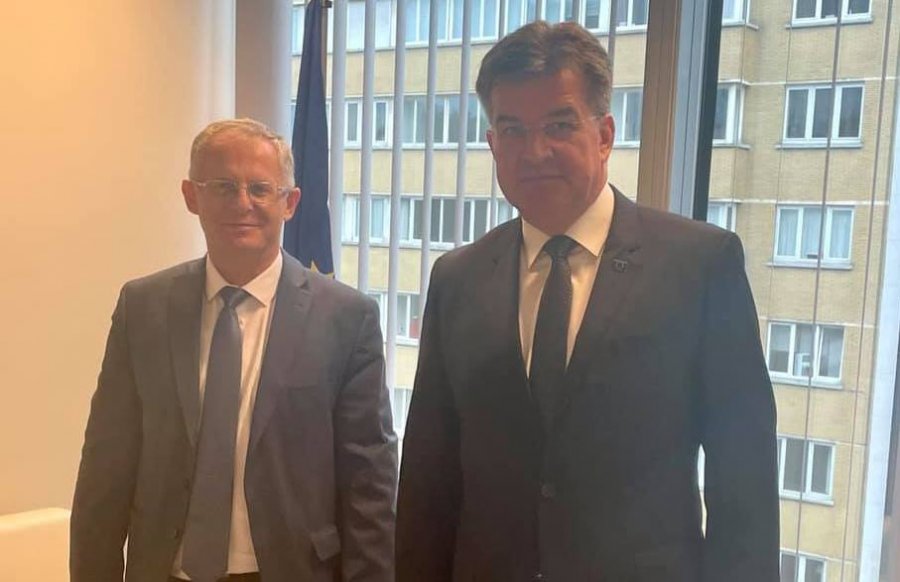 Bisedimet për targat vazhdojnë edhe të enjten