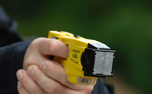 Mitrovicë, një person i tremb fëmijët me elektroshok