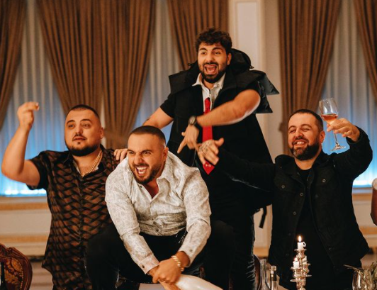 “Ça bone” i bashkonë reperët Gjiko, Lumi B, Ledri Vula dhe DJ Flow-in