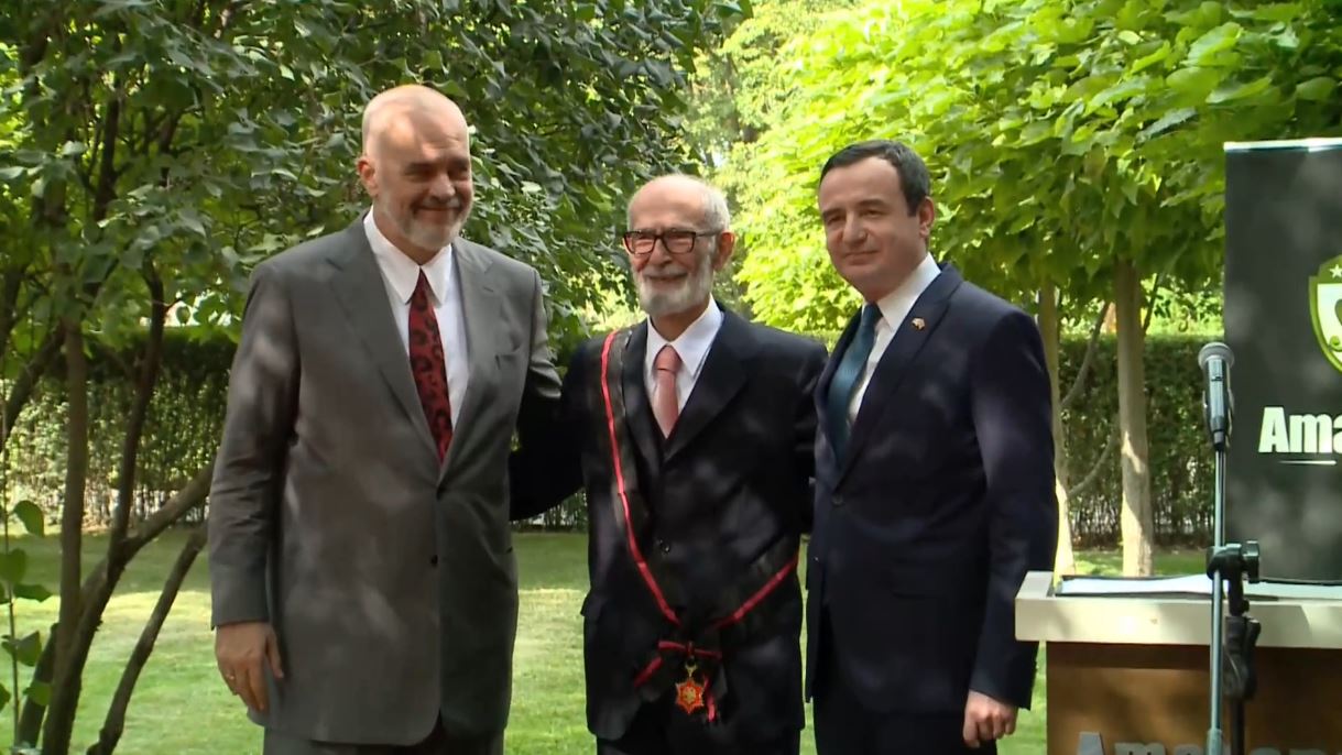 Kurti: Qosjes duhet t’ia festojmë ditëlindjen dy herë, edhe në Kosovë edhe në Shqipëri