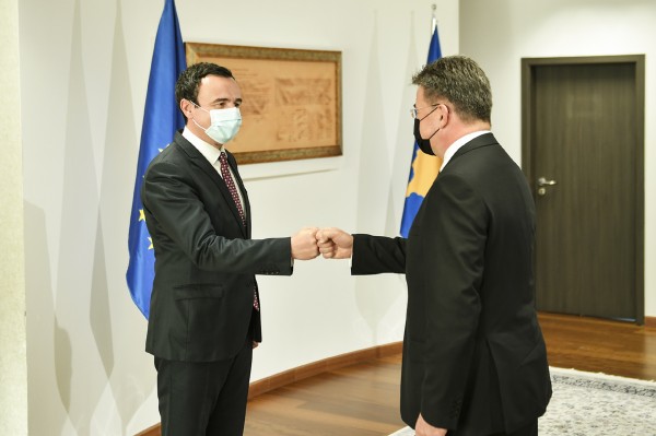 Kosovë tani është palë dhe jo temë në bisedime
