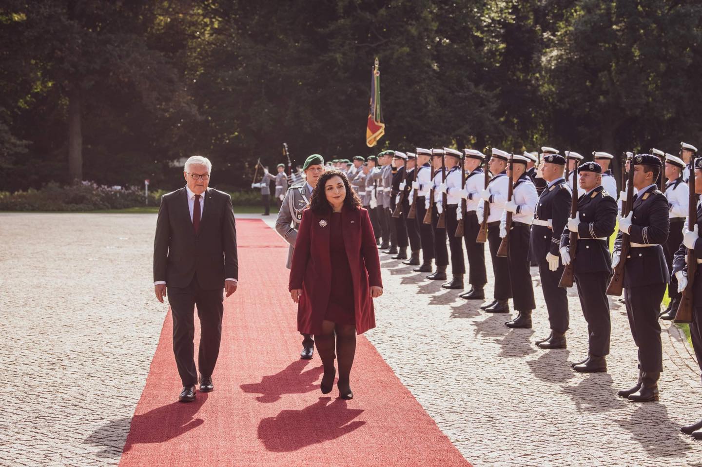 Presidentja Osmani pritet me nderimet më të larta në Gjermani