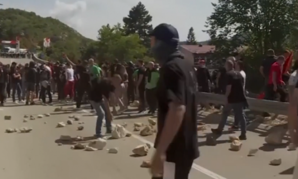 Protesta masive në Mal të Zi kundër mitropolitit serb të Kishës Ortodokse