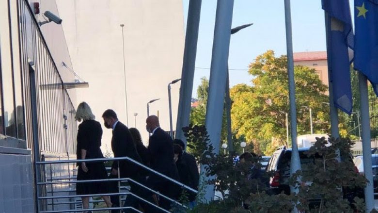 Nis takimi Kurti-Lajçak me dyer të mbyllura – diskutohet për dialogun