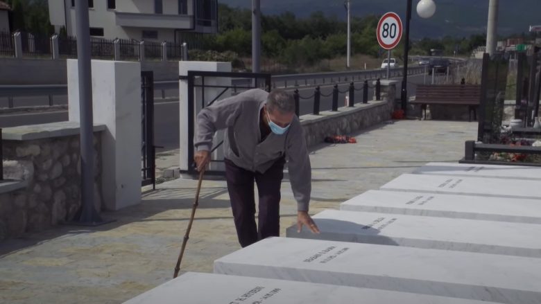 Katër djemtë ia vranë në luftë, rrëfimi i 87-vjeçarit nga Peja: Prej 22 vitesh askush nuk ma hapi derën