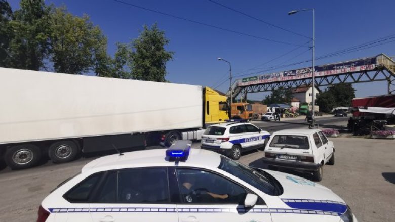 Bllokohet kamioni nga Kosova që po eksportonte mall në Gjermani, Serbia nuk e lejon as transit me dokumentet RKS