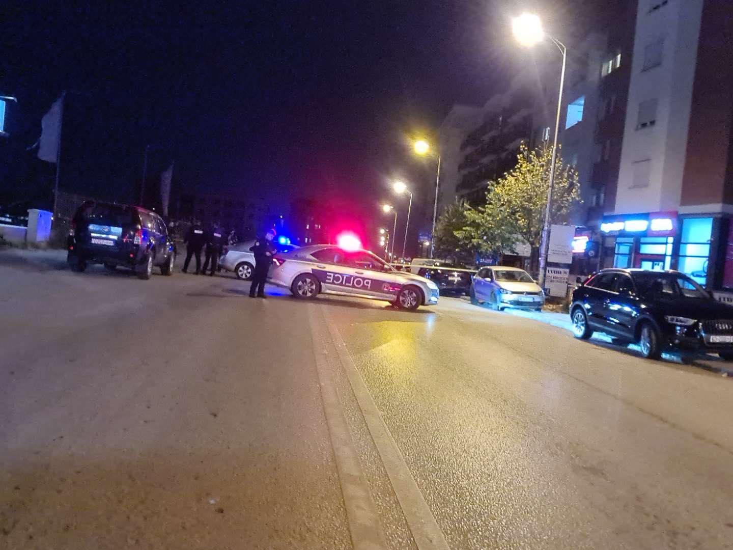 Policia jep detaje për plagosjen e dy personave në Prishtinë, identifikohet i dyshuari