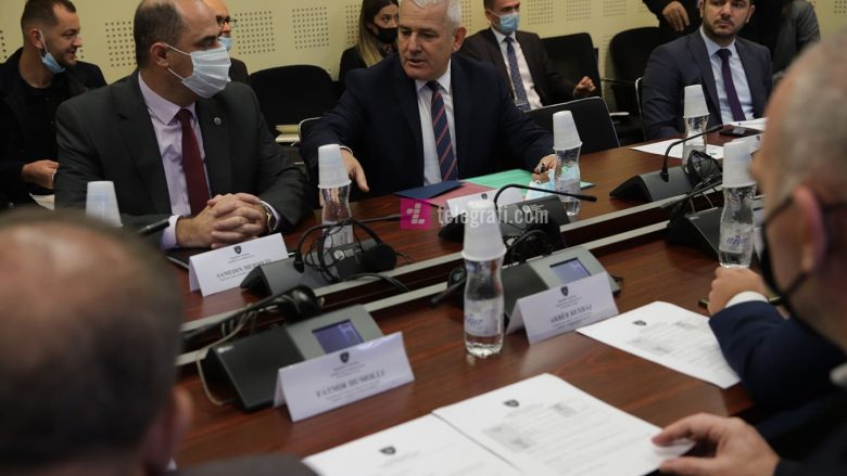 Sveçla: Kishim koordinim të shkëlqyer për operacionin në veri, deri sot janë lëshuar mbi 17 mijë stikersa
