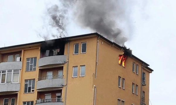 Një person i lënduar nga zjarri që përfshiu një banesë në Fushë Kosovë