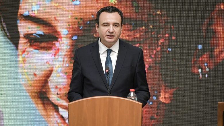 Kurti merr pjesë në hapjen e fushatës “Blloko urrejtjen. Fal Dashni.”
