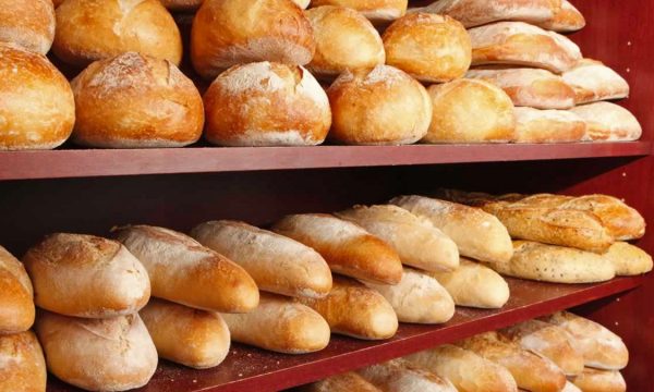 Furrat paralajmërojnë rritjen e çmimit të bukës pas shtrenjtimit të miellit