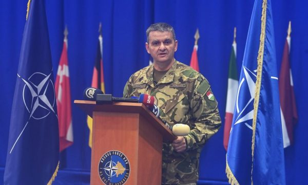 Komandanti i KFOR-it: FSK në veri vetëm me miratimin tim