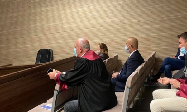 Dështon gjykimi ndaj ish-kryeministrit Haradinaj dhe shtatë ish-deputetëve