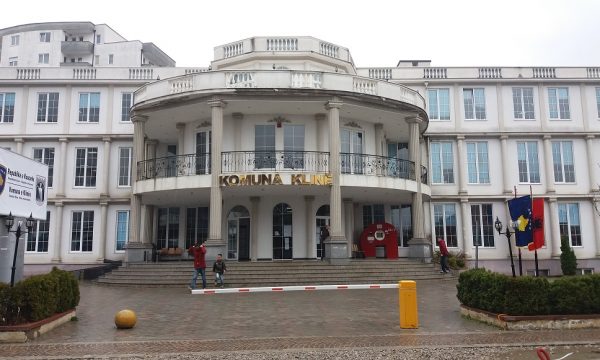 AAK prin në Klinë