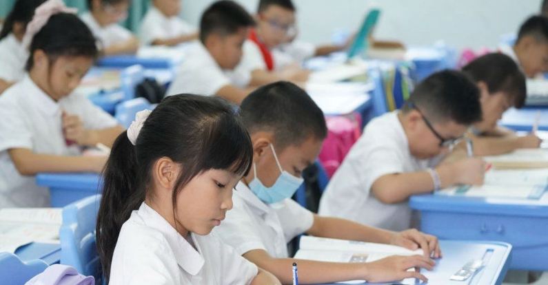 Kina heq detyrat e shtëpisë për nxënësit dhe shton kohën e pushimit