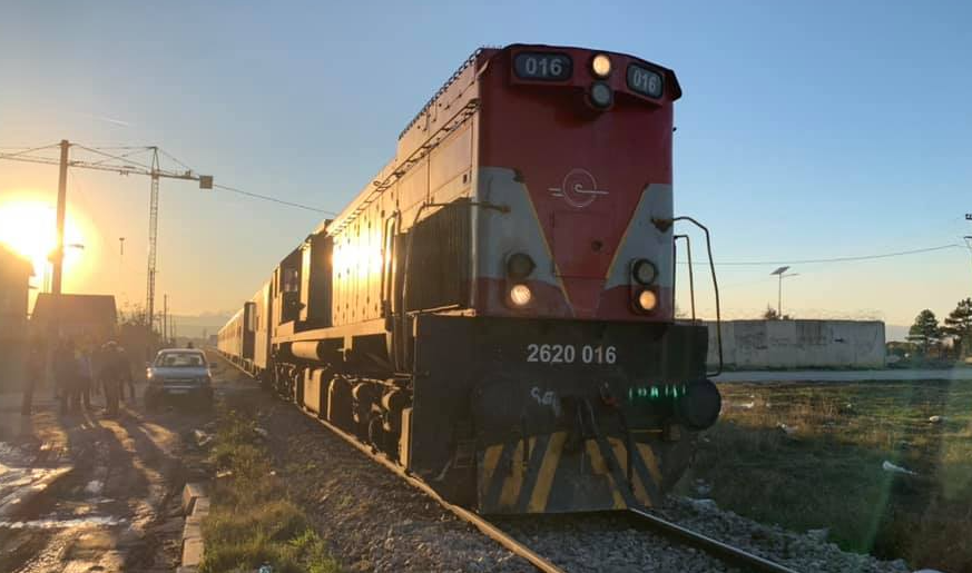Treni del nga binarët në aksin Fushë Kosovë-Prishtinë, nuk ka të lënduar