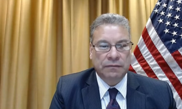 Escobar para anëtarëve të Kongresit amerikan: Dialogu duhet të përfundojë me njohje reciproke