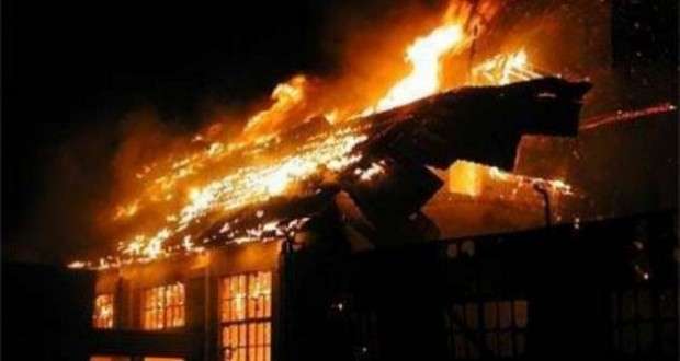 Përfshihet nga zjarri një shtëpi e pabanuar në Cërnillë të Ferizajt