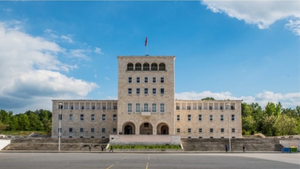 Shqipëri: Shtyhet për një javë fillimi i mësimit në universitete