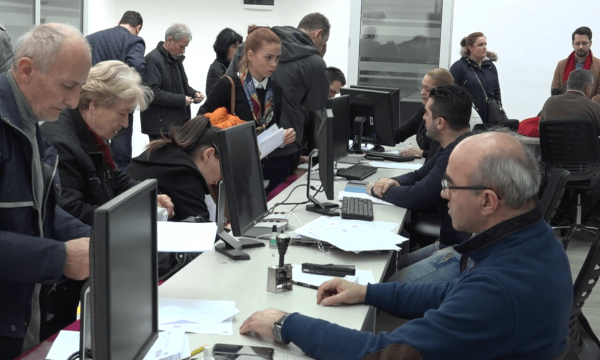 RMV, propozohet shkurtimi i orarit të punës së administratës