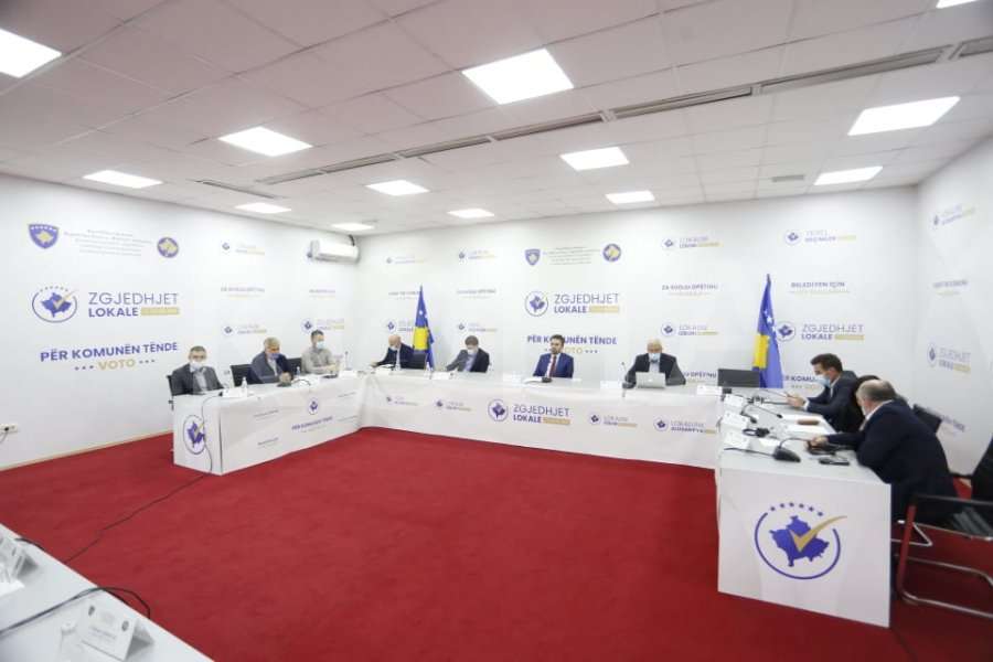 Sot në ora 17:00 nis rinumërimi i vendvotimeve nga KQZ-ja