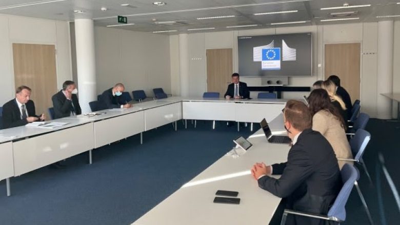 Në Bruksel u mbajt takimi i parë i grupit punues për targat – u bisedua për planin e takimeve të rregullta