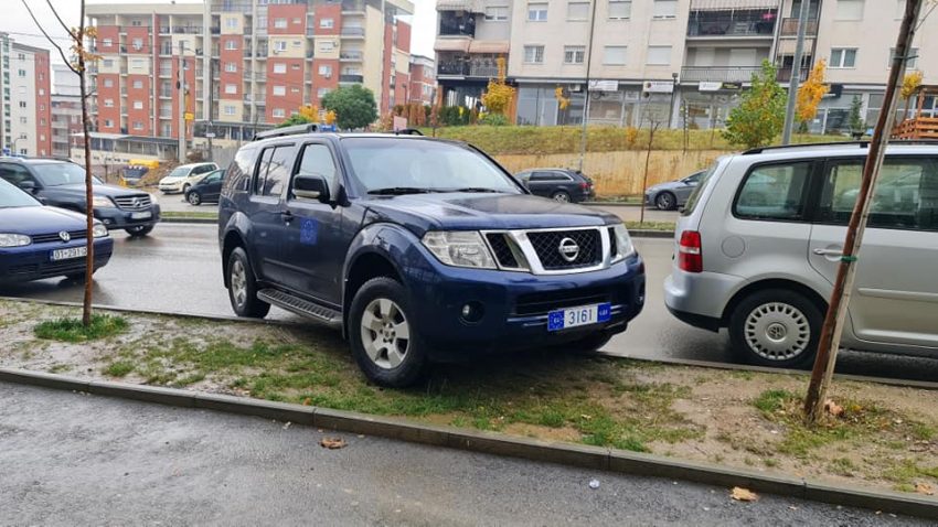 Reagon EULEX-i, pasi zyrtari i tyre parkoi gabimisht: Do të marrim masa disiplinore