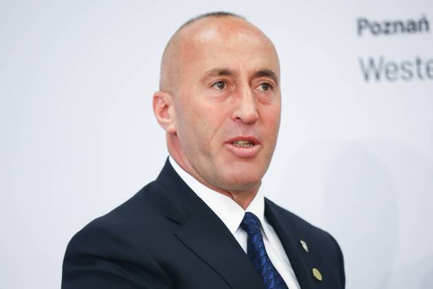 Haradinaj kritkon Kurtin se pranoi ngjitësat në targa nga paniku për shkak të rezultatit zgjedhor