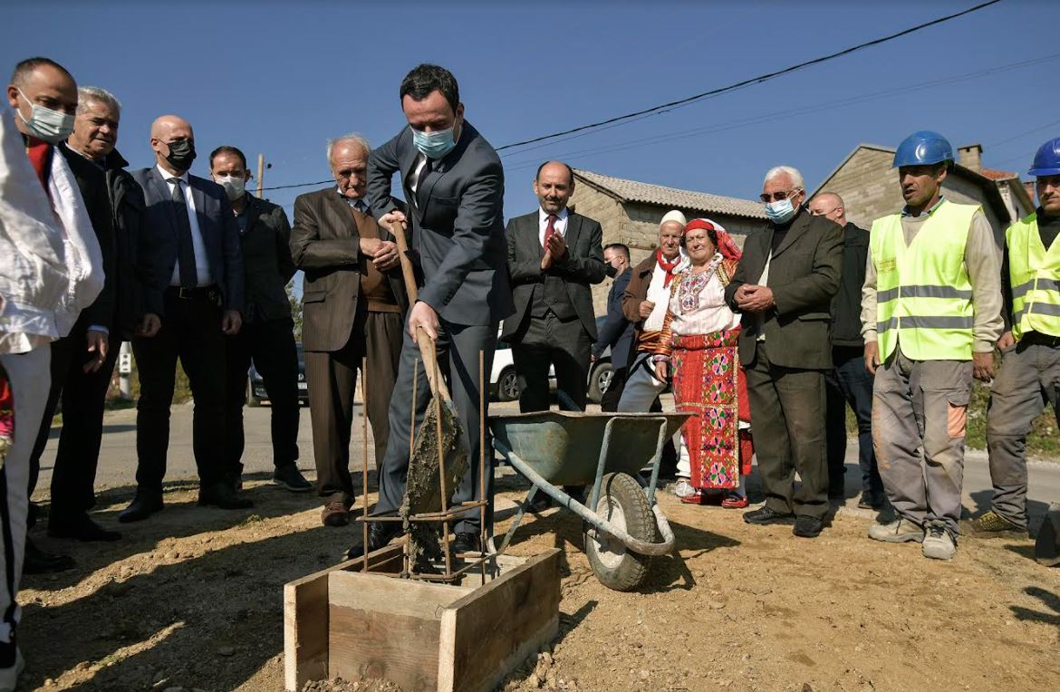 Kurti në ceremoninë e gurthemelit të monumentit “Nëna e Zymit”: Dashuria e nënës është shprehje e çdoditshme e përjetësisë