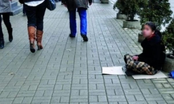 Policia identifikon 41 lëmoshkërkues, arrestohen 23 persona të dyshuar