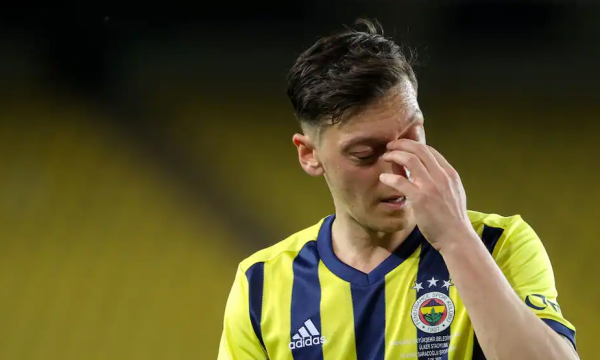 Ozil mund të lërë Fenerbahcen, mendon rikthimin në Angli