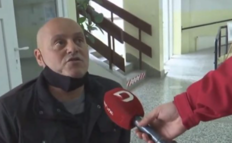 Revoltohet qytetari me nevoja të veçanta pasi nuk mundi të votojë, e thërret policinë