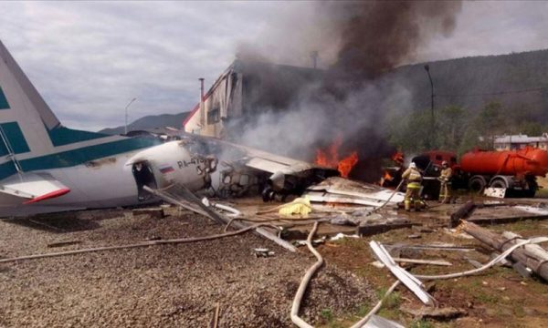 Rrëzohet aeroplani me parashutistë në Rusi, vdesin 16 persona